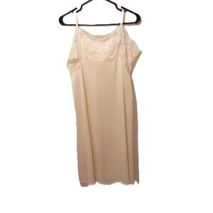 Vintage 1970s Van Raalte Slip – White Nylon – Size Tall 42 – Canada Bridal